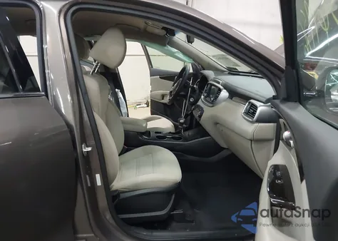 2019 Kia Sorento 2.4L Lx z USA, uszkodzony, nr VIN 5XYPGDA32KG478640